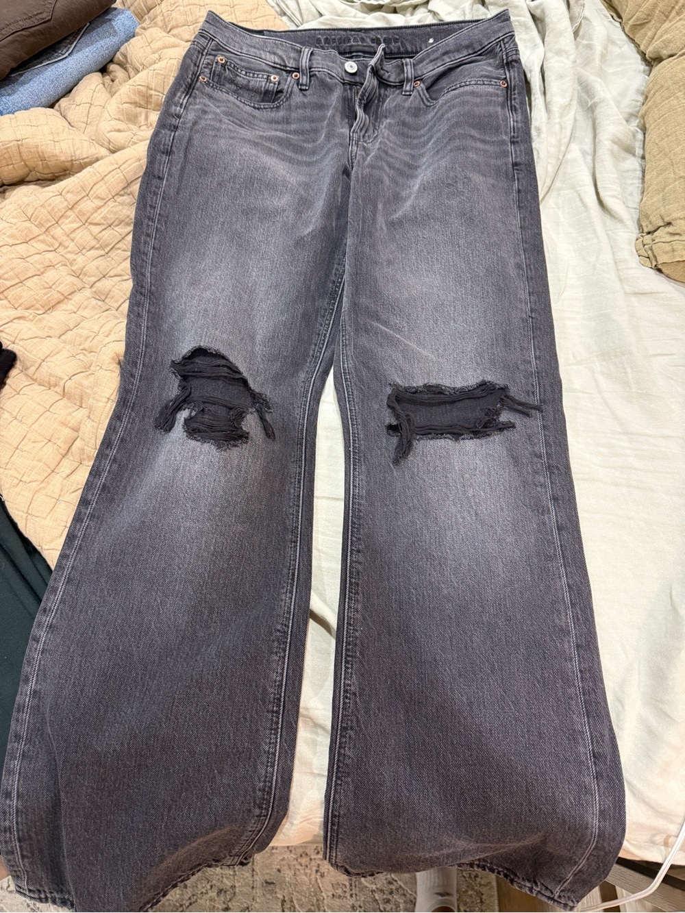 AE Distressed Black Wide-Leg Jeans